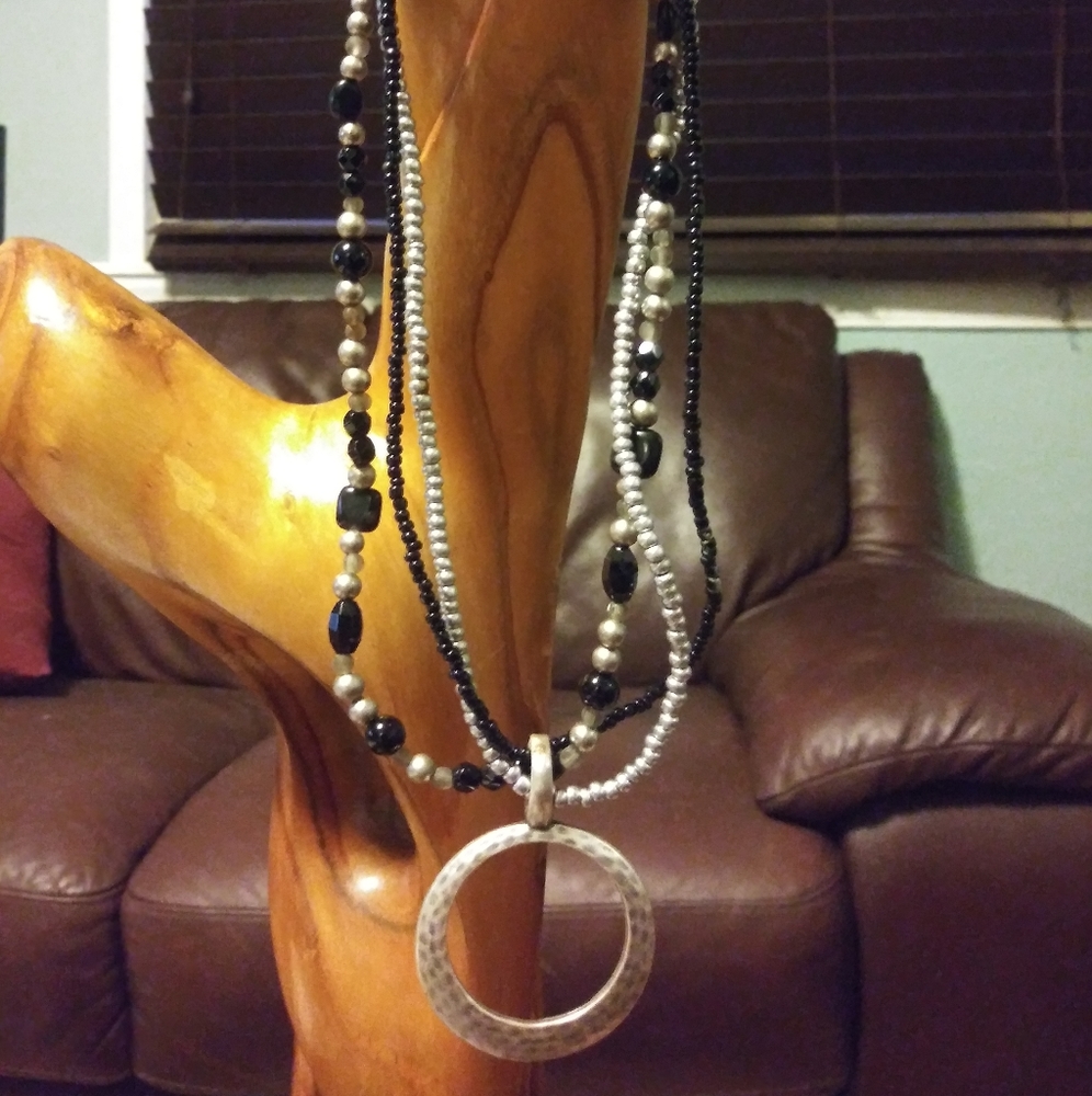 Women's necklace